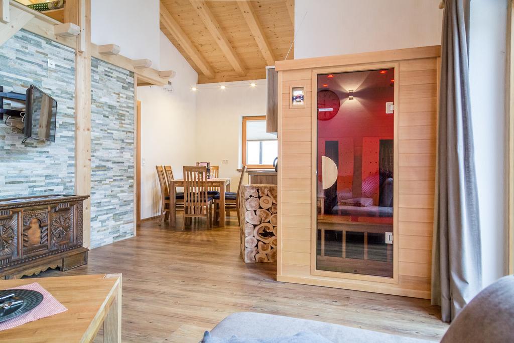 Zugspitzchalets Biberwier Room photo