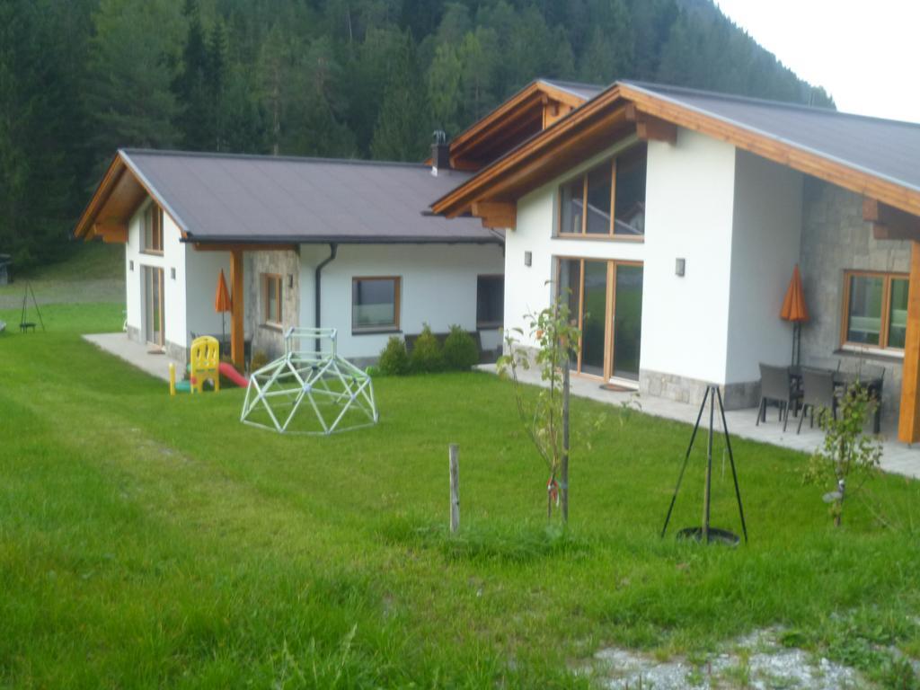 Zugspitzchalets Biberwier Exterior photo
